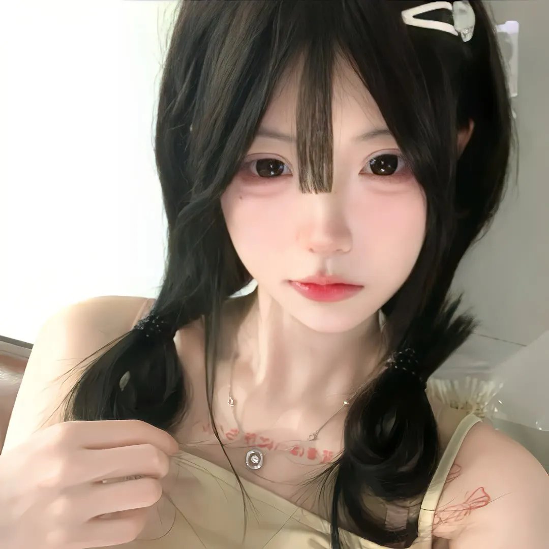 哈啰,我叫朵莉丝